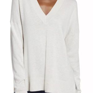 Chelsea28 Women’s Oversize V-Neck High/low Sweater, Size XX-Small - Beige